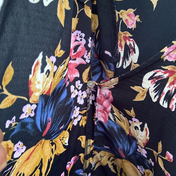 Women’s Sleeveless Wrap Tie Midi Ruffle Slit Black Floral Dress - Picture 3 of 4